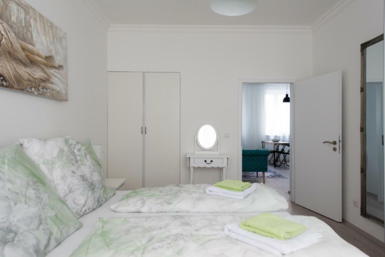 Let It Be Vienna U1, U2, U4 Karlsplatz Oper Apartment ภายนอก รูปภาพ