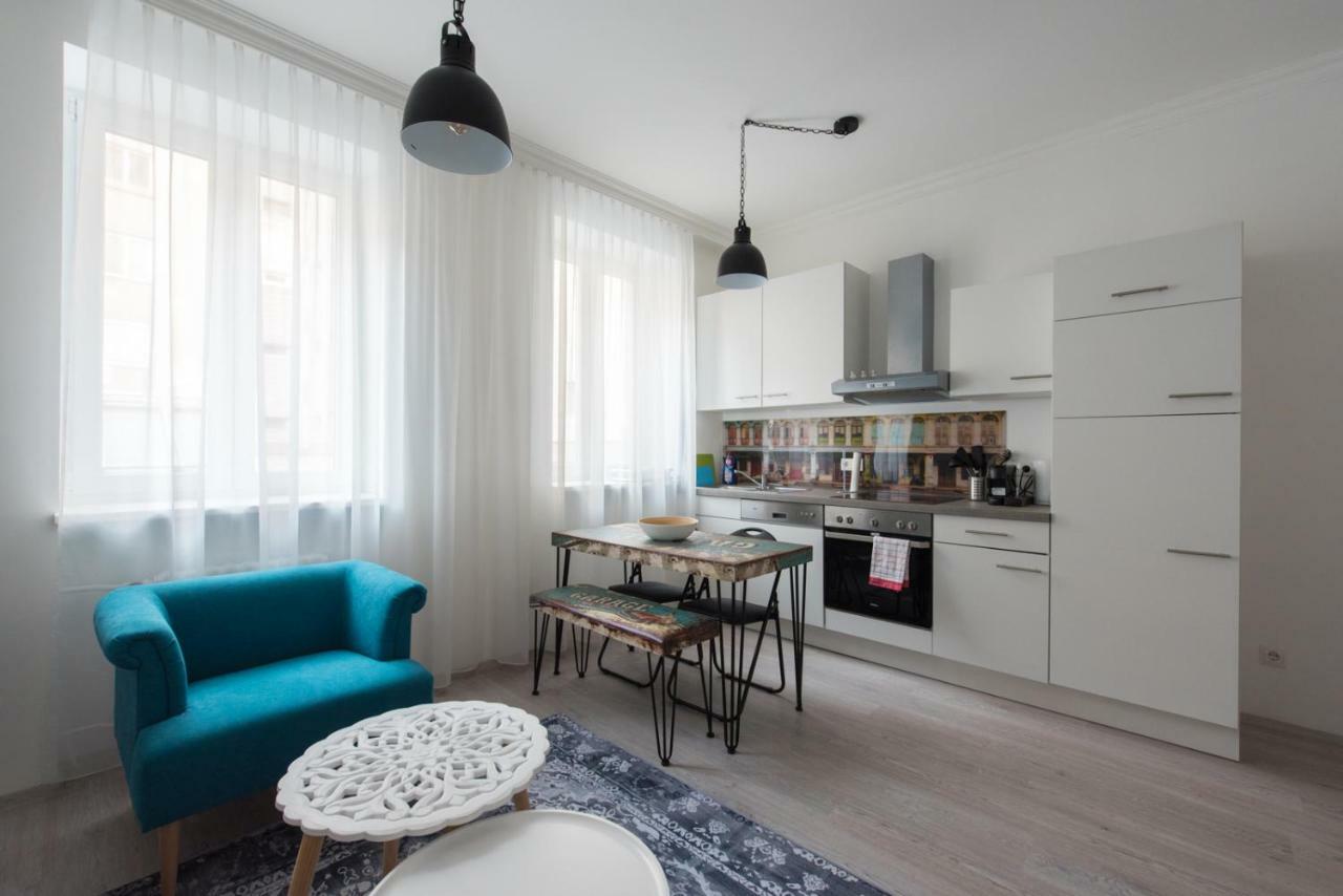 Let It Be Vienna U1, U2, U4 Karlsplatz Oper Apartment ภายนอก รูปภาพ